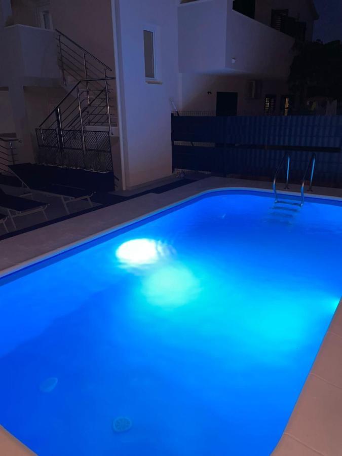 Villa Milena-With A Pool トロギール エクステリア 写真